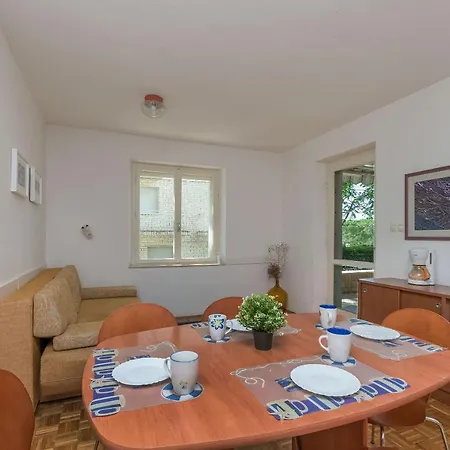 Dubravka Apartment